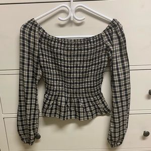 New Hollister Off The Shoulder Top!